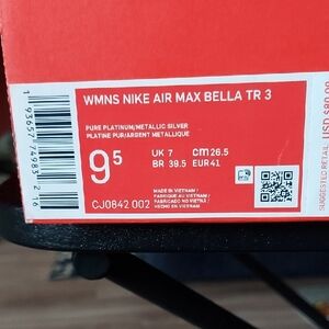 Nike Air Max Bella TR 3 - Pure Platinum and Metallic Silver